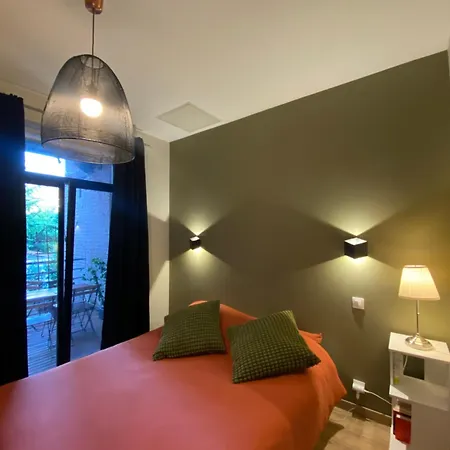 Comme Chez Vous * Lila